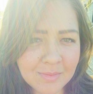 Meet your Posher, Valeria